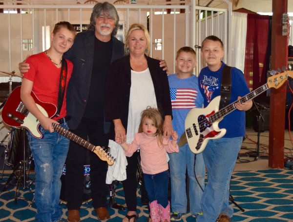 Kelly Owen and Randy Owen are blessed with three kids.